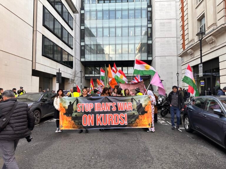 Londra’da Kürt Toplumundan Protesto: “İran’ın Savaşını Durdurun”